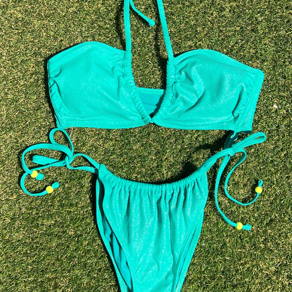 ⭐️SOLD⭐️ Vibrant Teal “No Boundaries” Bikini Set